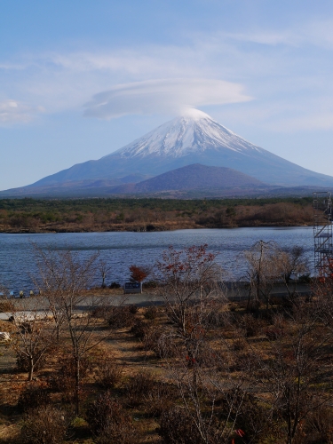 精進湖の富士山の写真16