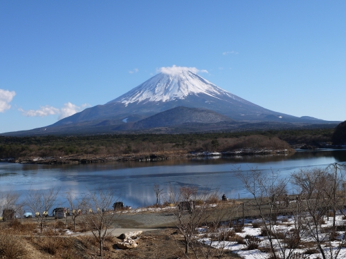 精進湖の富士山の写真33