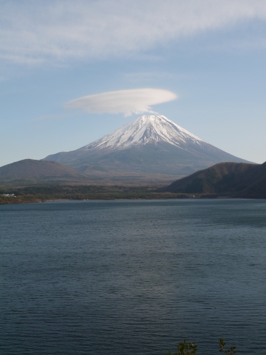 本栖湖の富士山の写真4