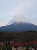 もちや遊園地の富士山のサムネイル写真2