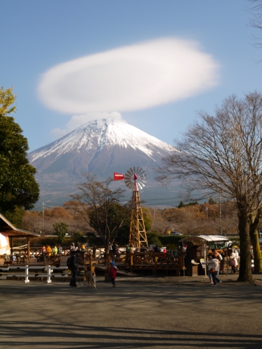 まかいの牧場の富士山の写真1
